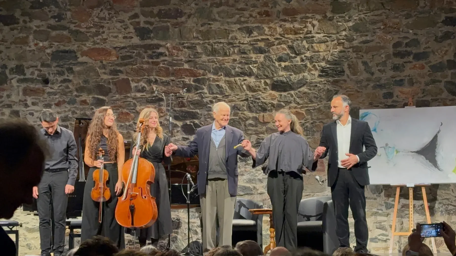Participants in the Herzzeit evening at Burg Taggenbrunn